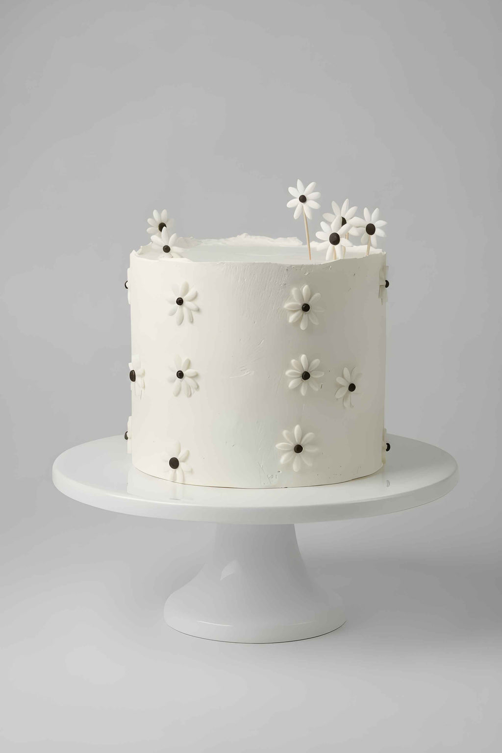 Minimalistic Daisy Torte